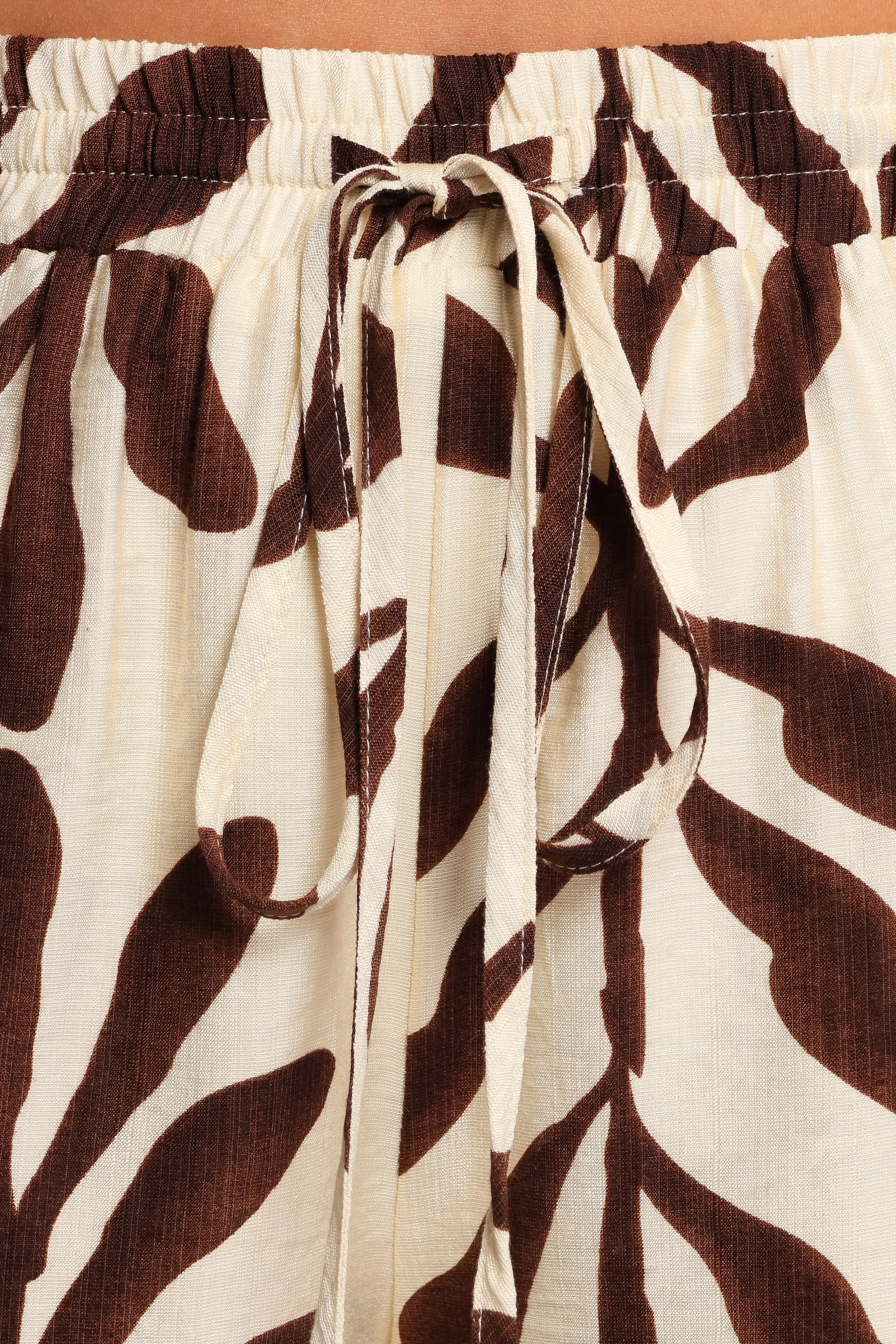 July Shorts - Brown Palm
