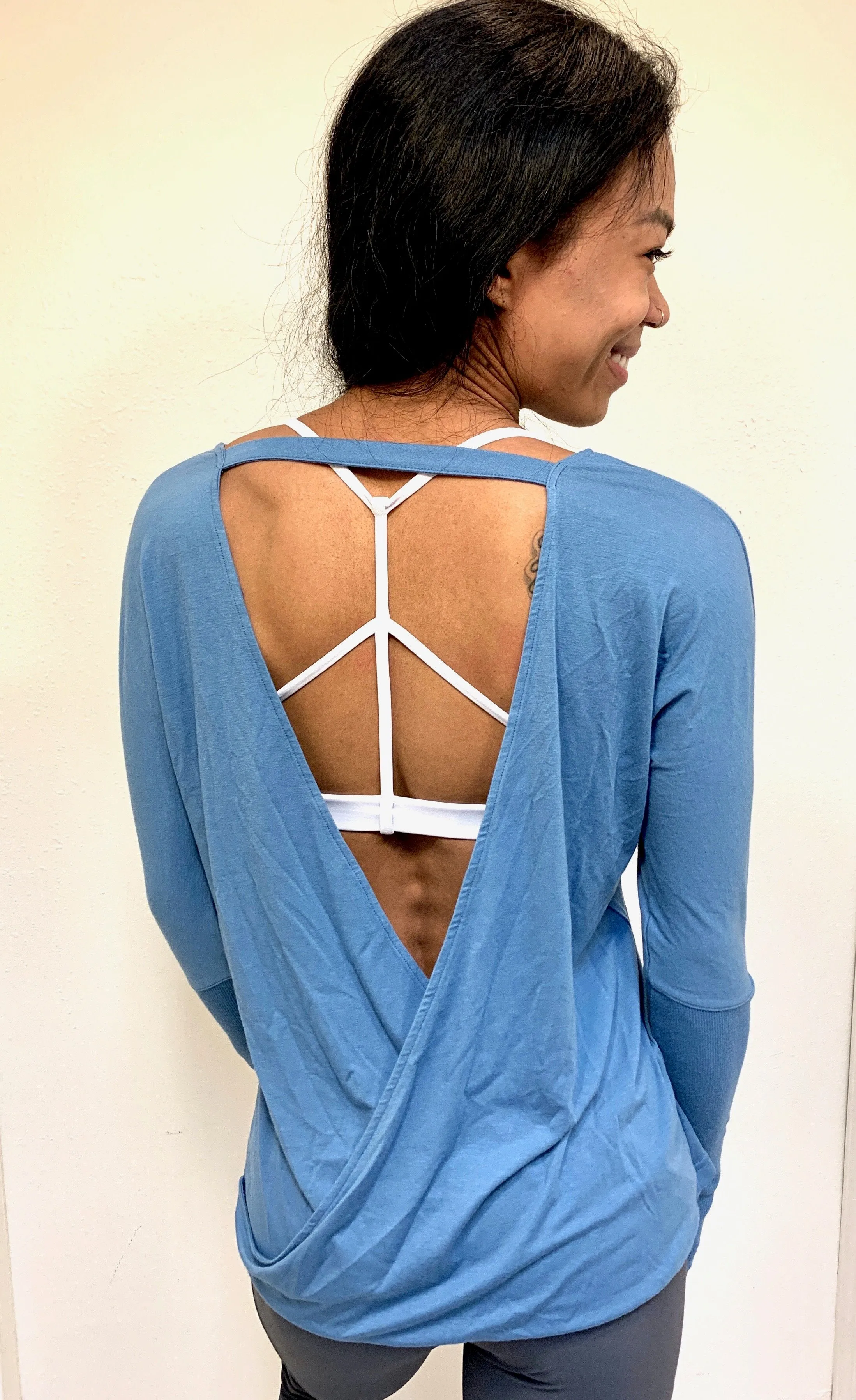 Onzie Hot Yoga  Drapey V Back Top 3033 One Size