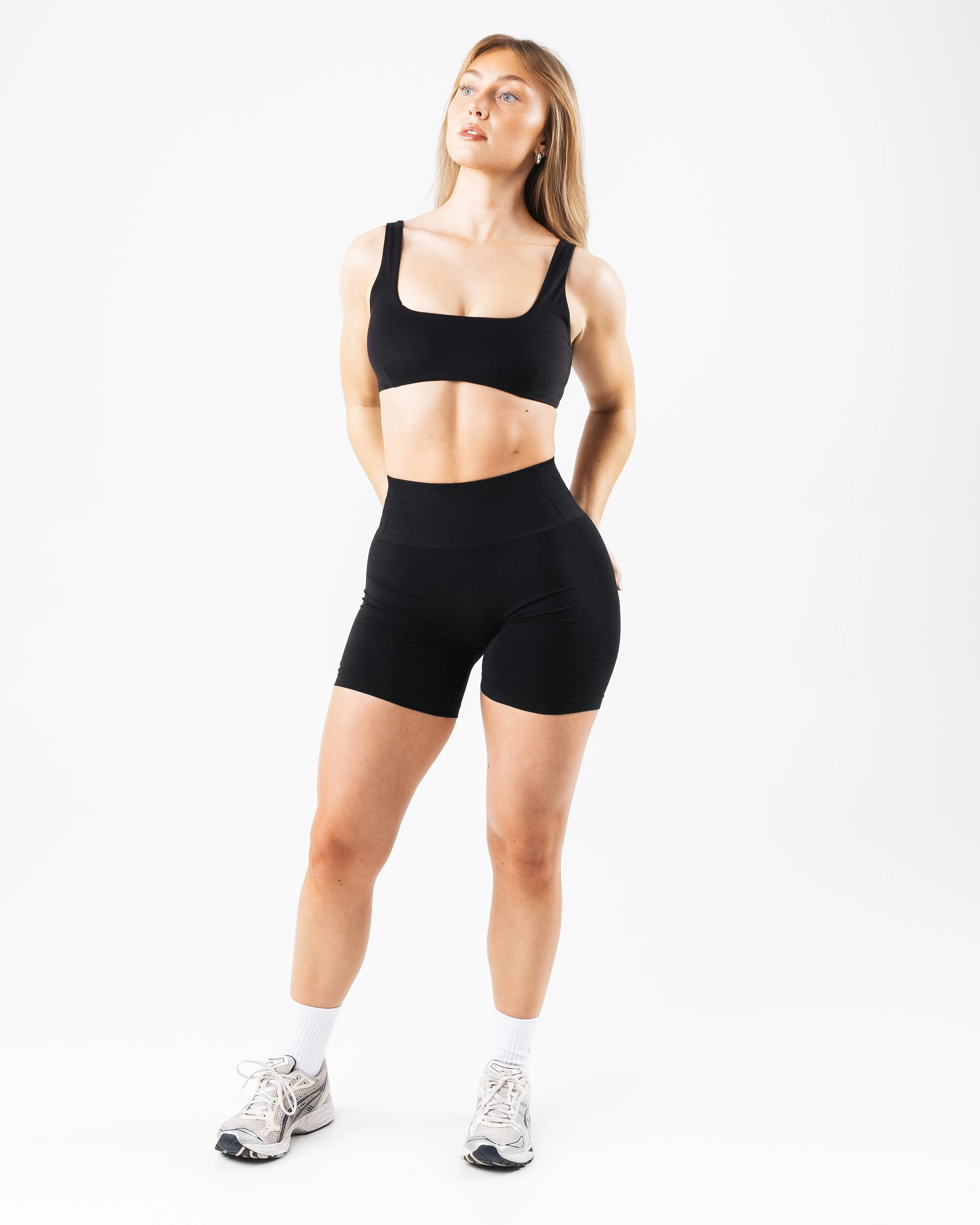 Revive Short - Black