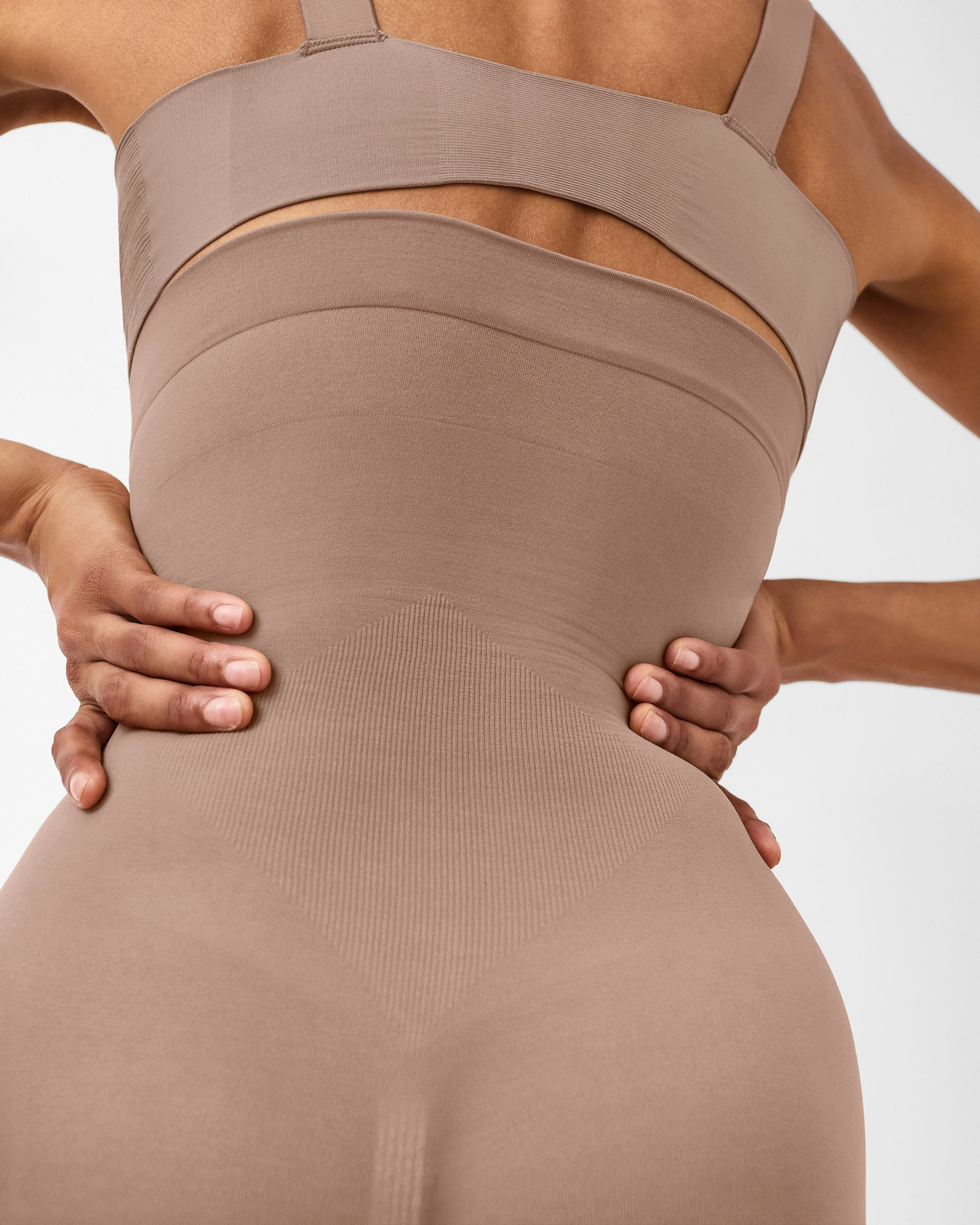 SPANXsculpt™ Seamless Power High-Waisted Mid-Thigh Short