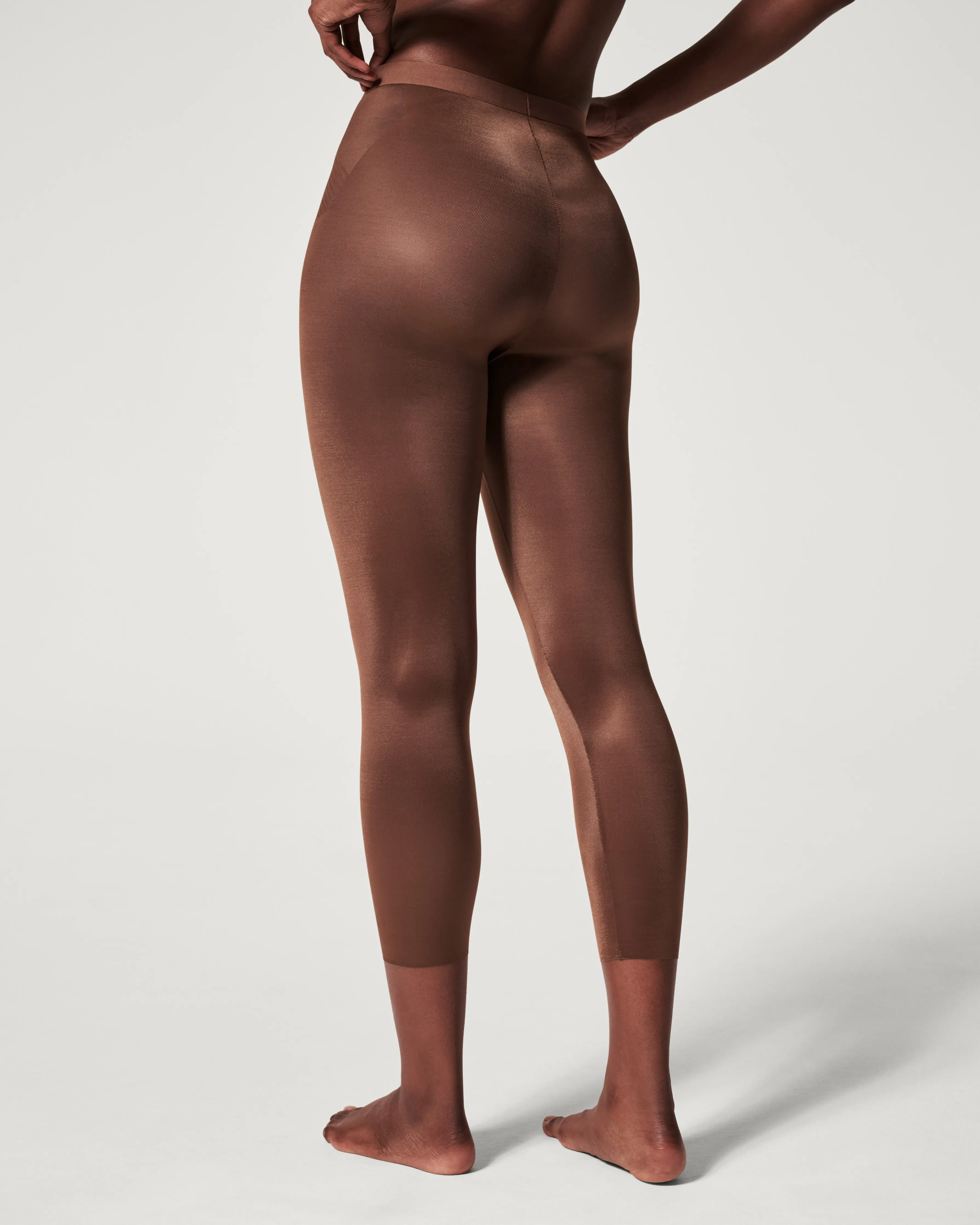 SPANXshape™ Invisible Capri