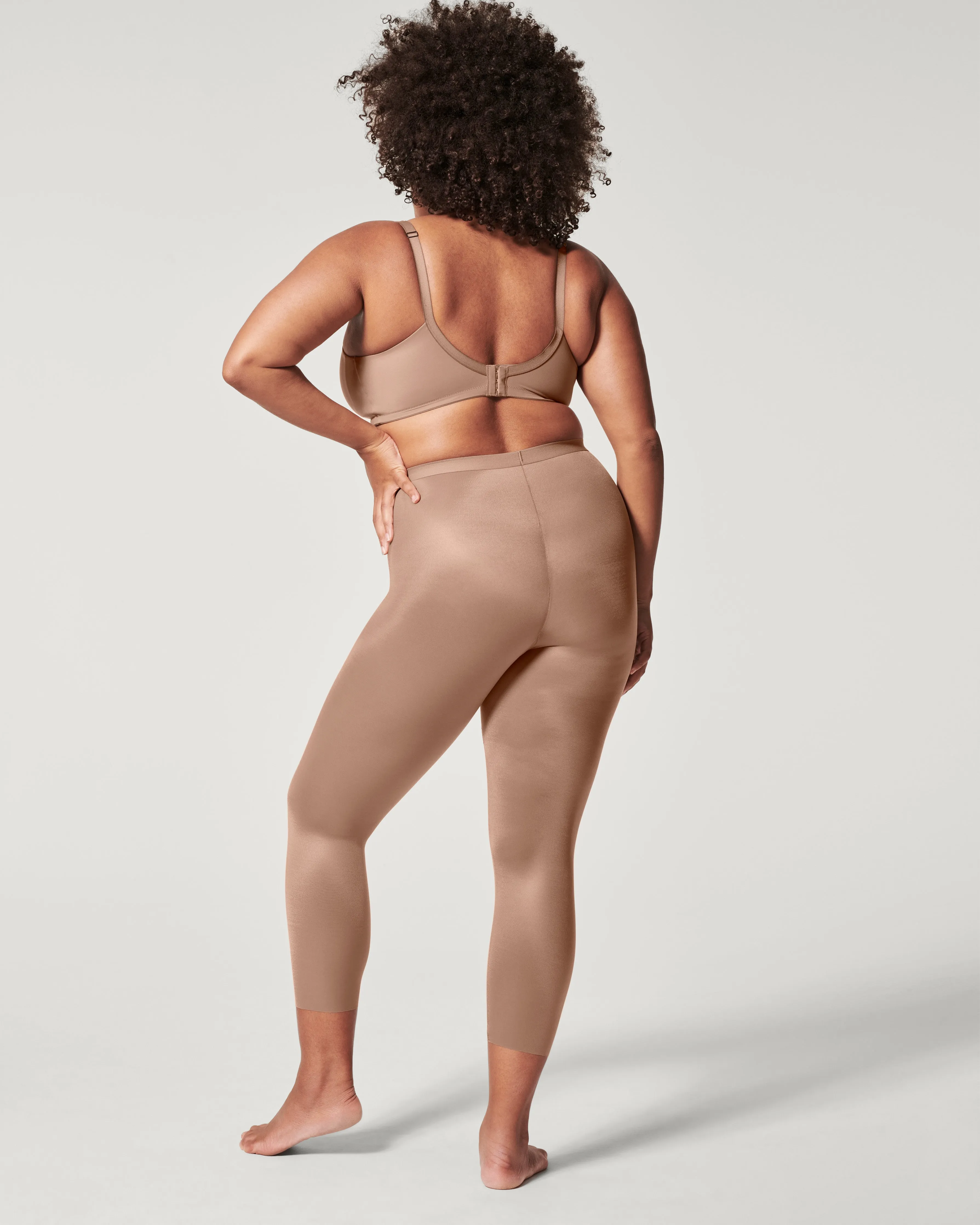 SPANXshape™ Invisible Capri