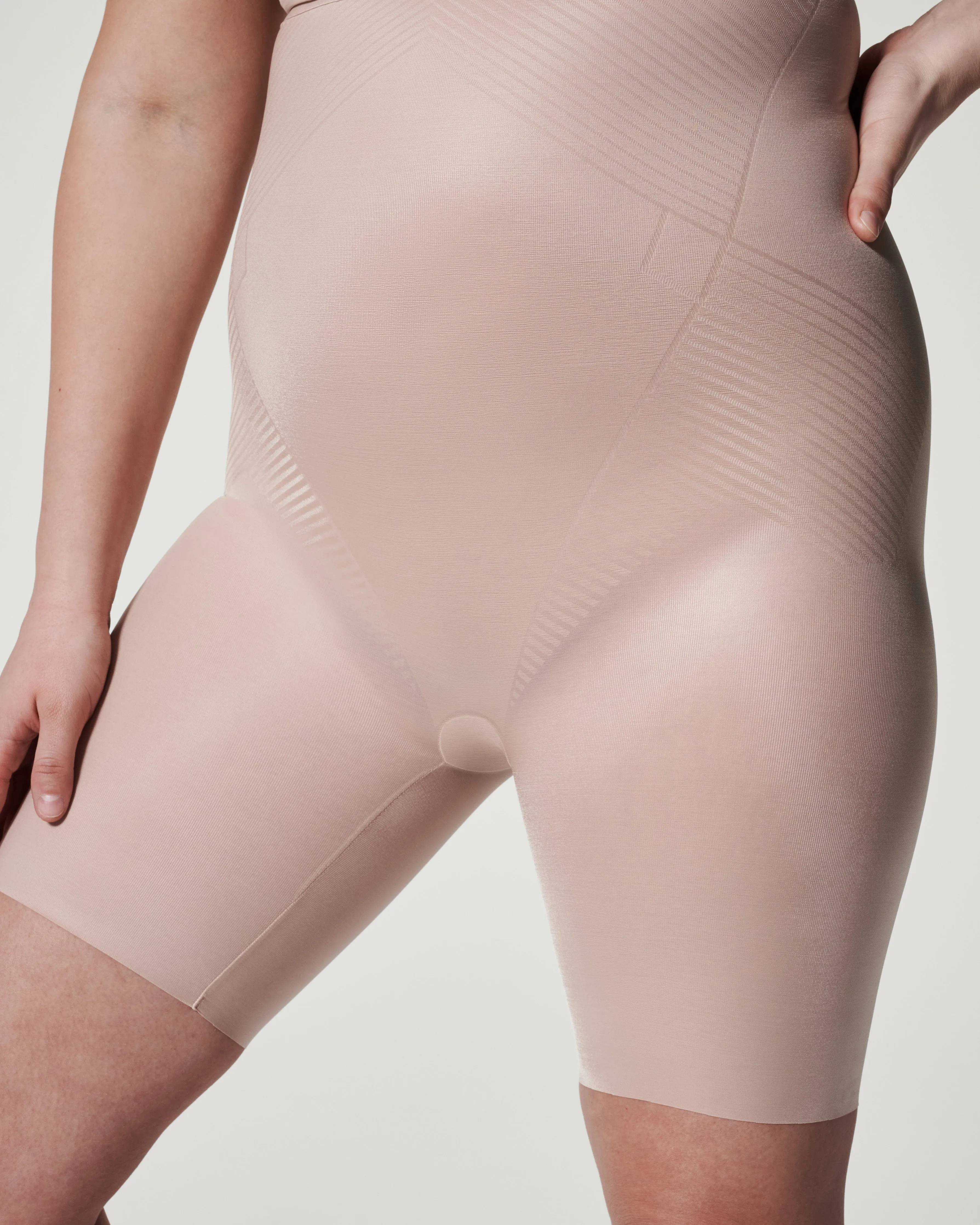 SPANXshape™ Invisible High-Waisted Mid-Thigh Short