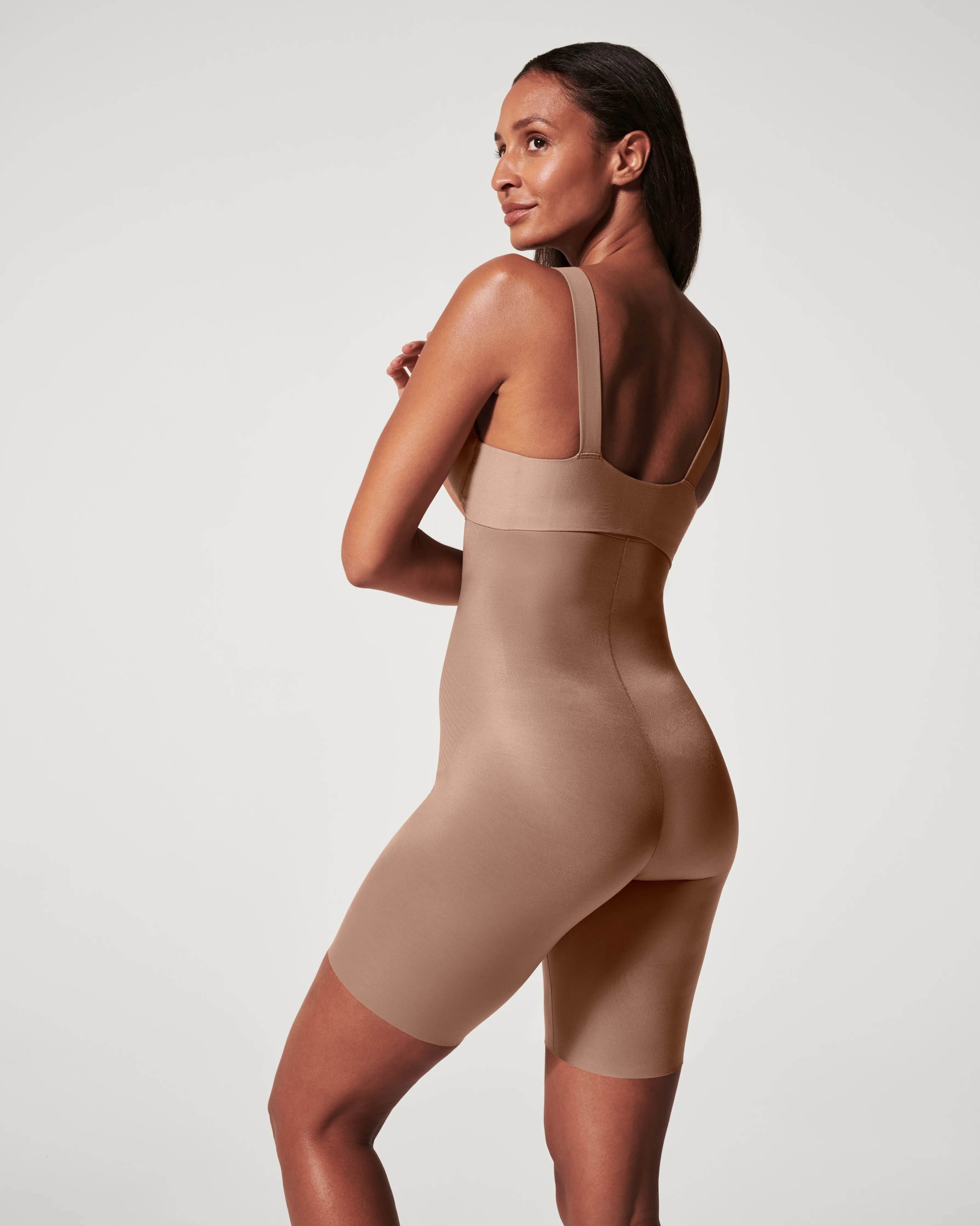 SPANXshape™ Invisible High-Waisted Mid-Thigh Short