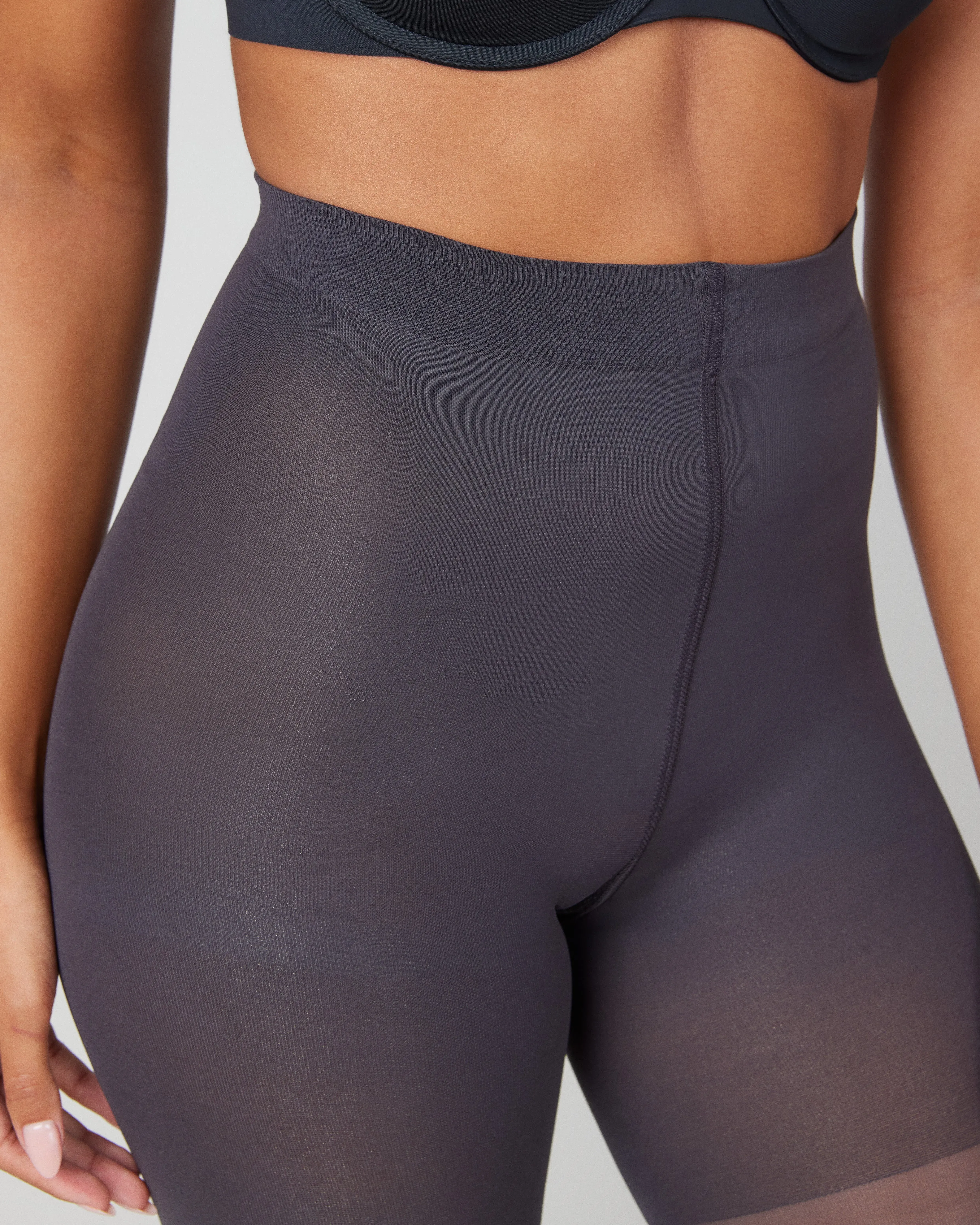 SPANXshape™ Mid-Thigh Tight-End Tights®