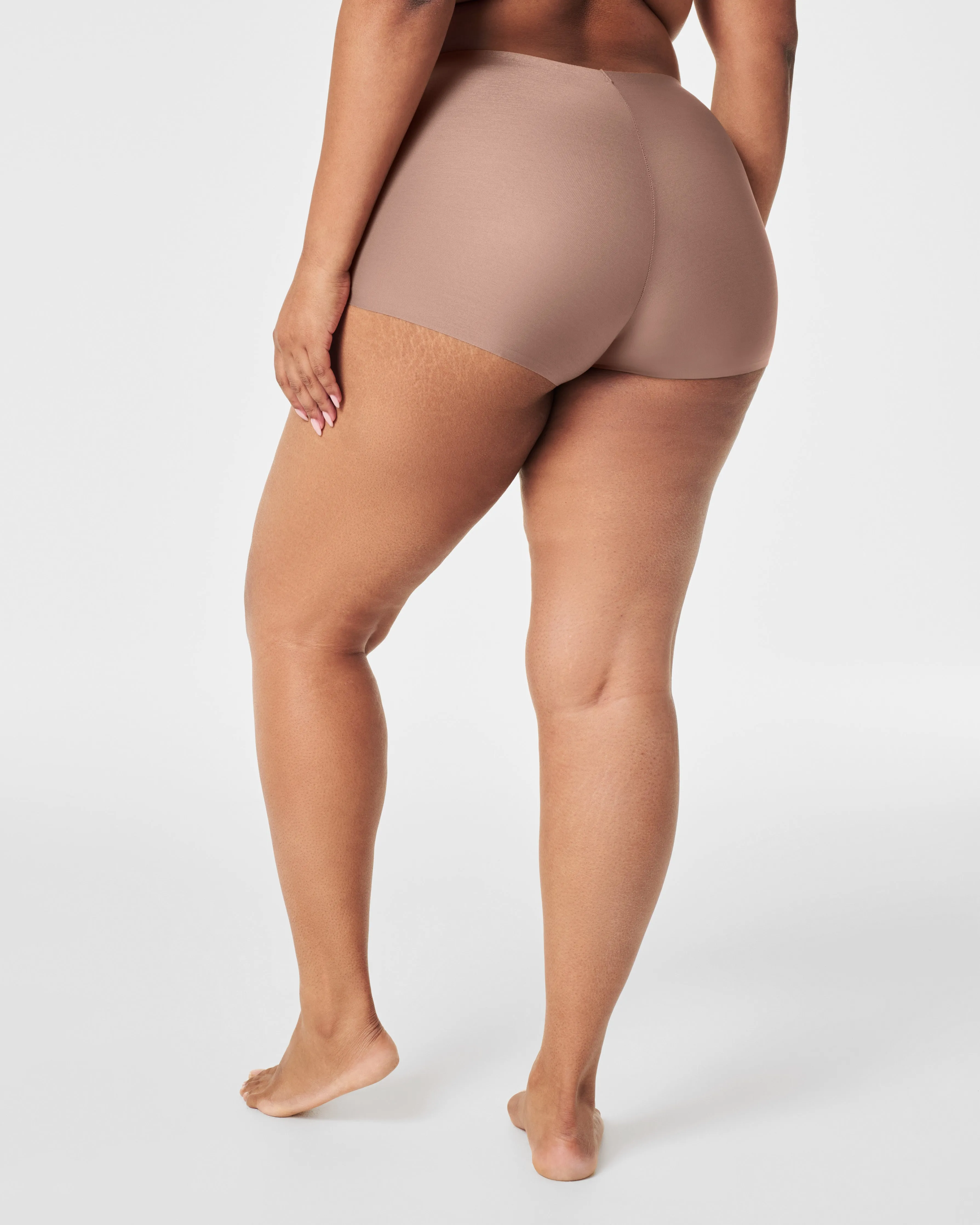 SPANXshape™ Sheer Control Boyshort
