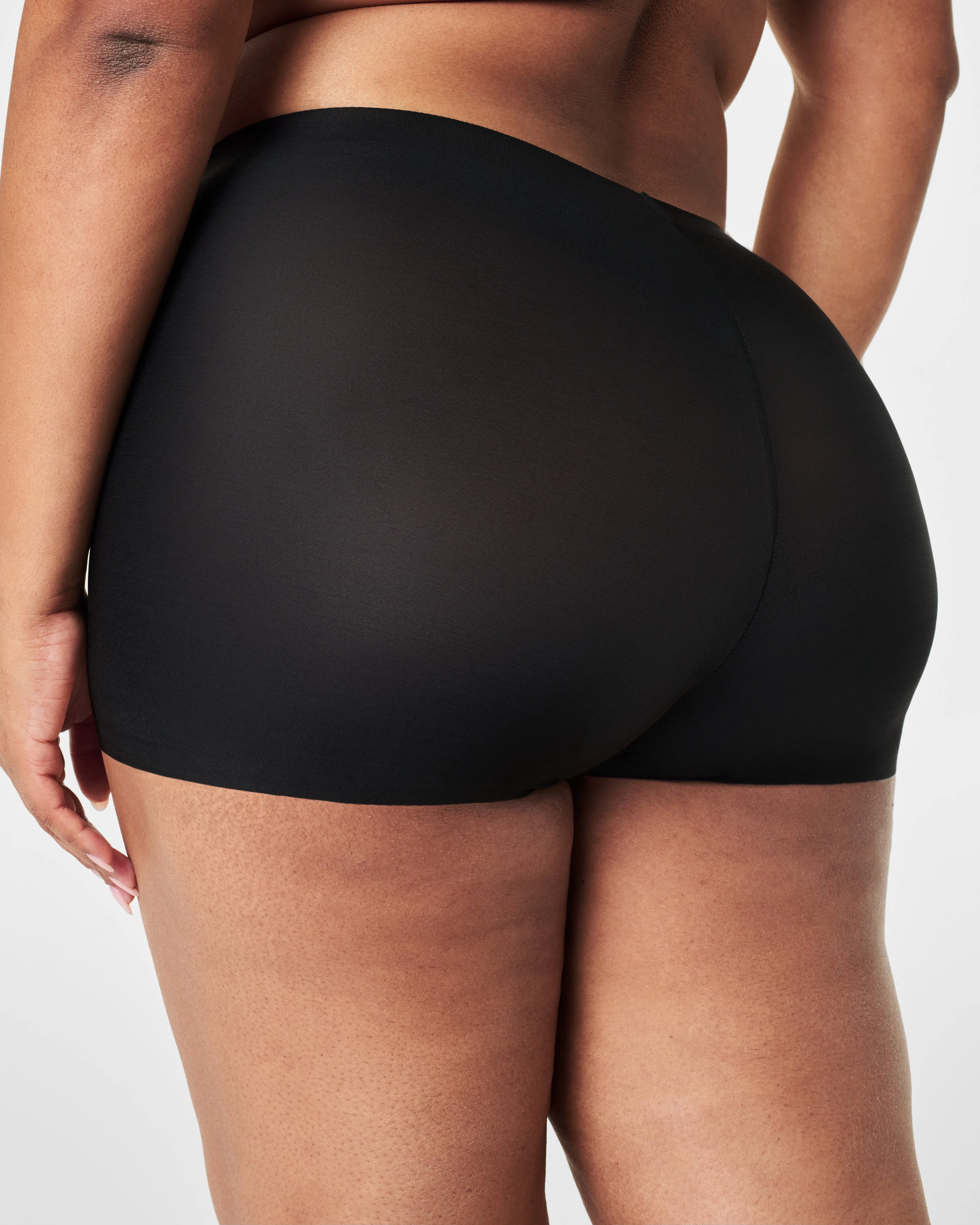 SPANXshape™ Sheer Control Boyshort