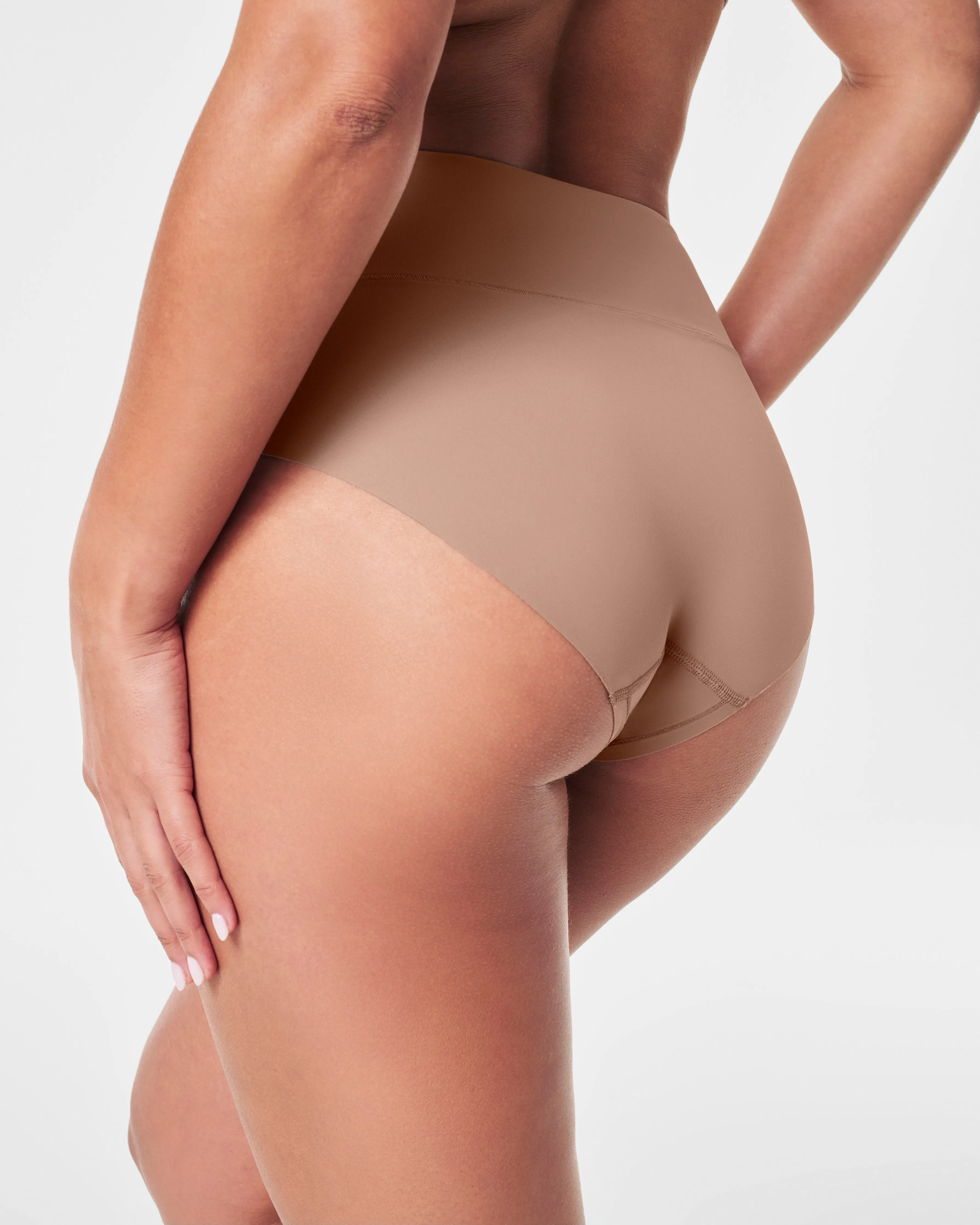 SPANXsupersmooth™ Contouring Hi-Leg Brief