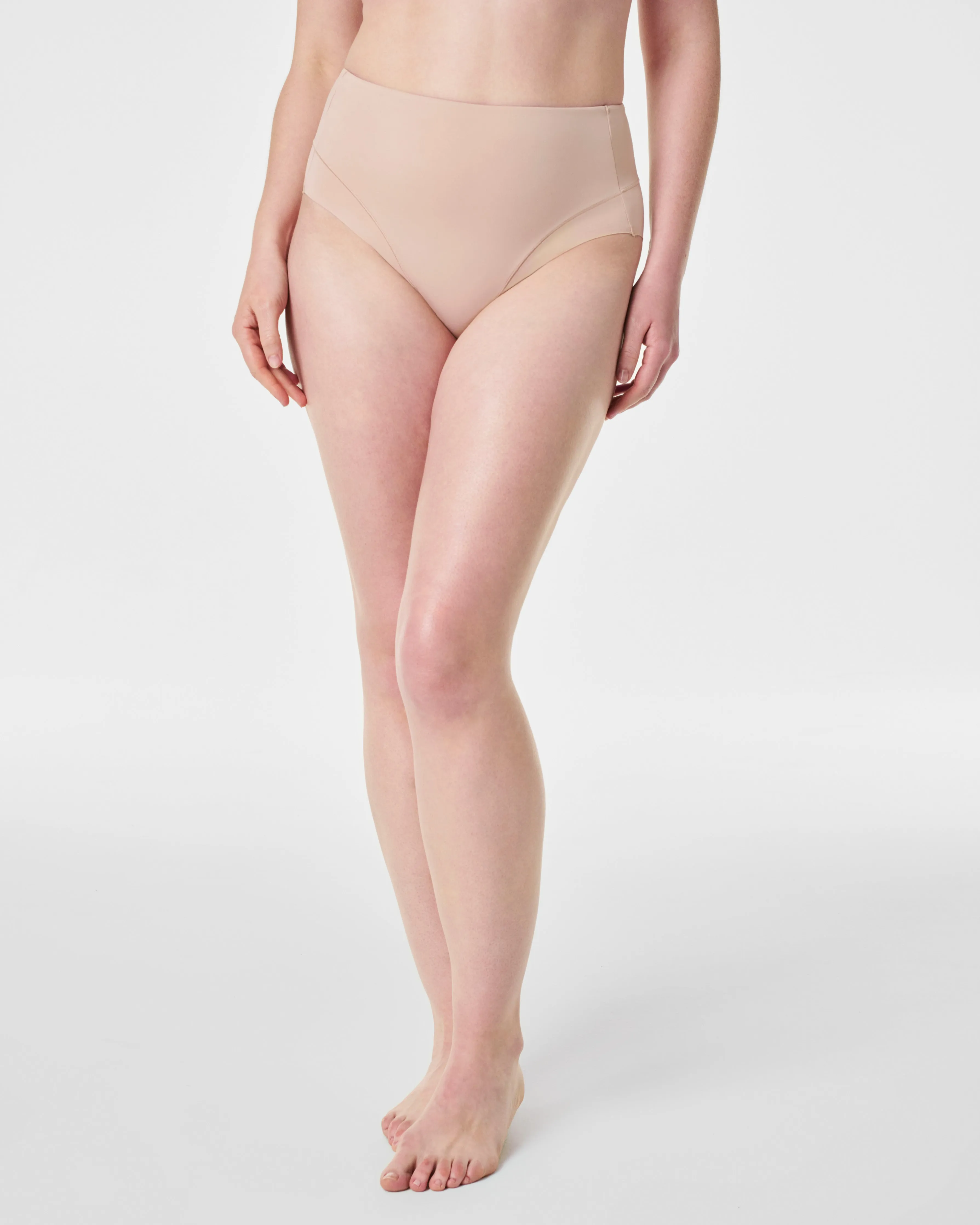 SPANXsupersmooth™ Contouring Hi-Leg Brief