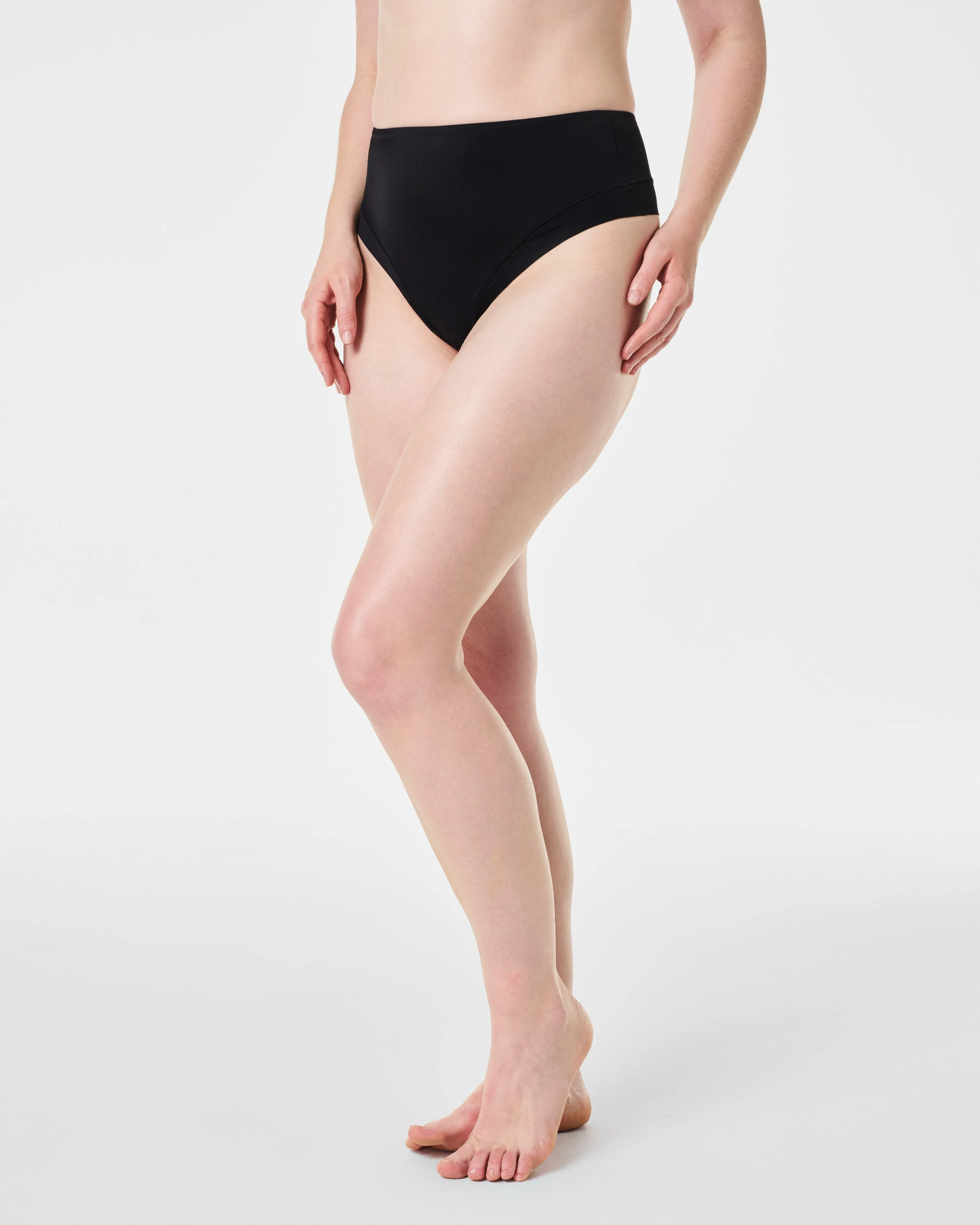 SPANXsupersmooth™ Contouring Thong