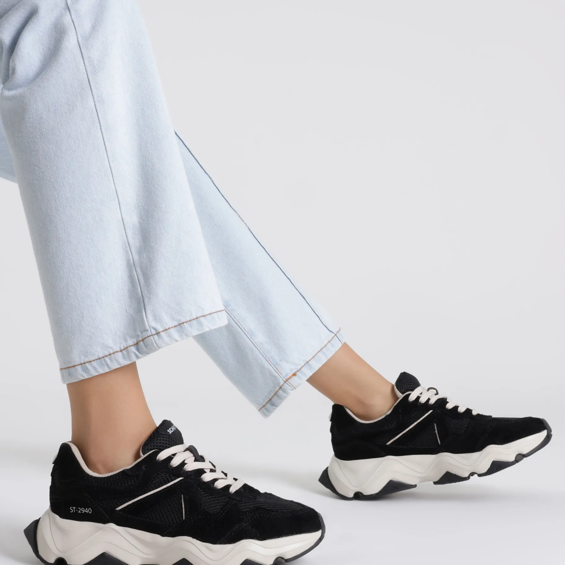 ST-2940 Suede Sneaker